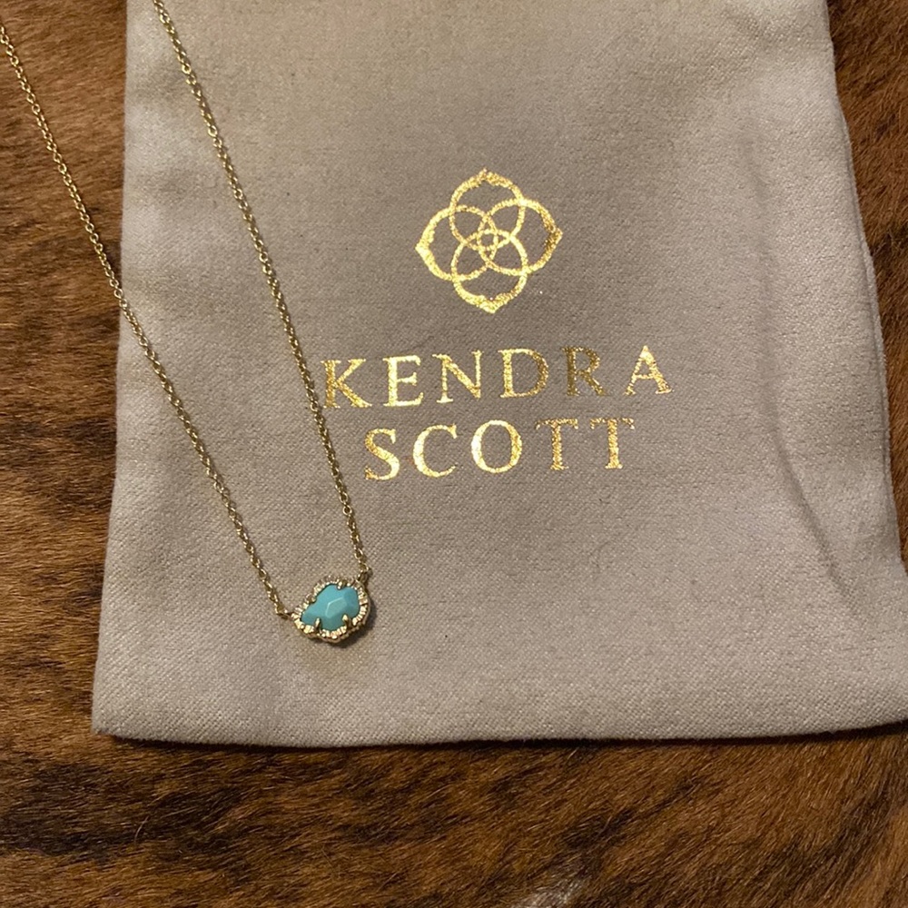 Kendra Scott Necklace